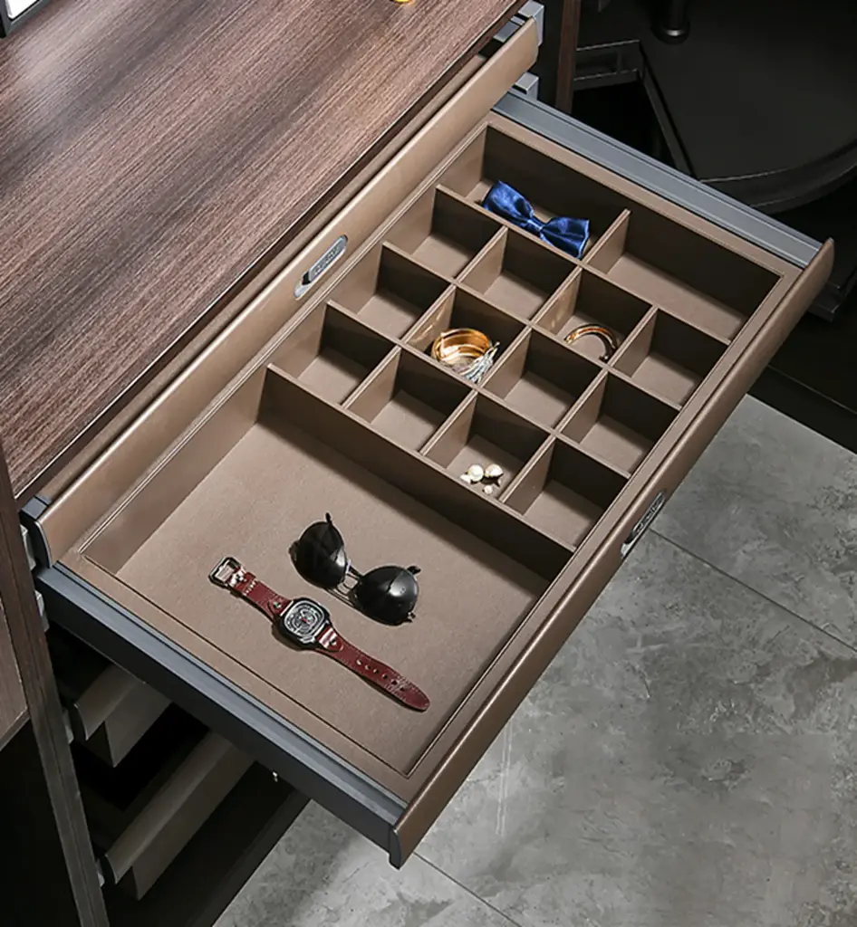 تقسيم مجوهرات+رف 90سم