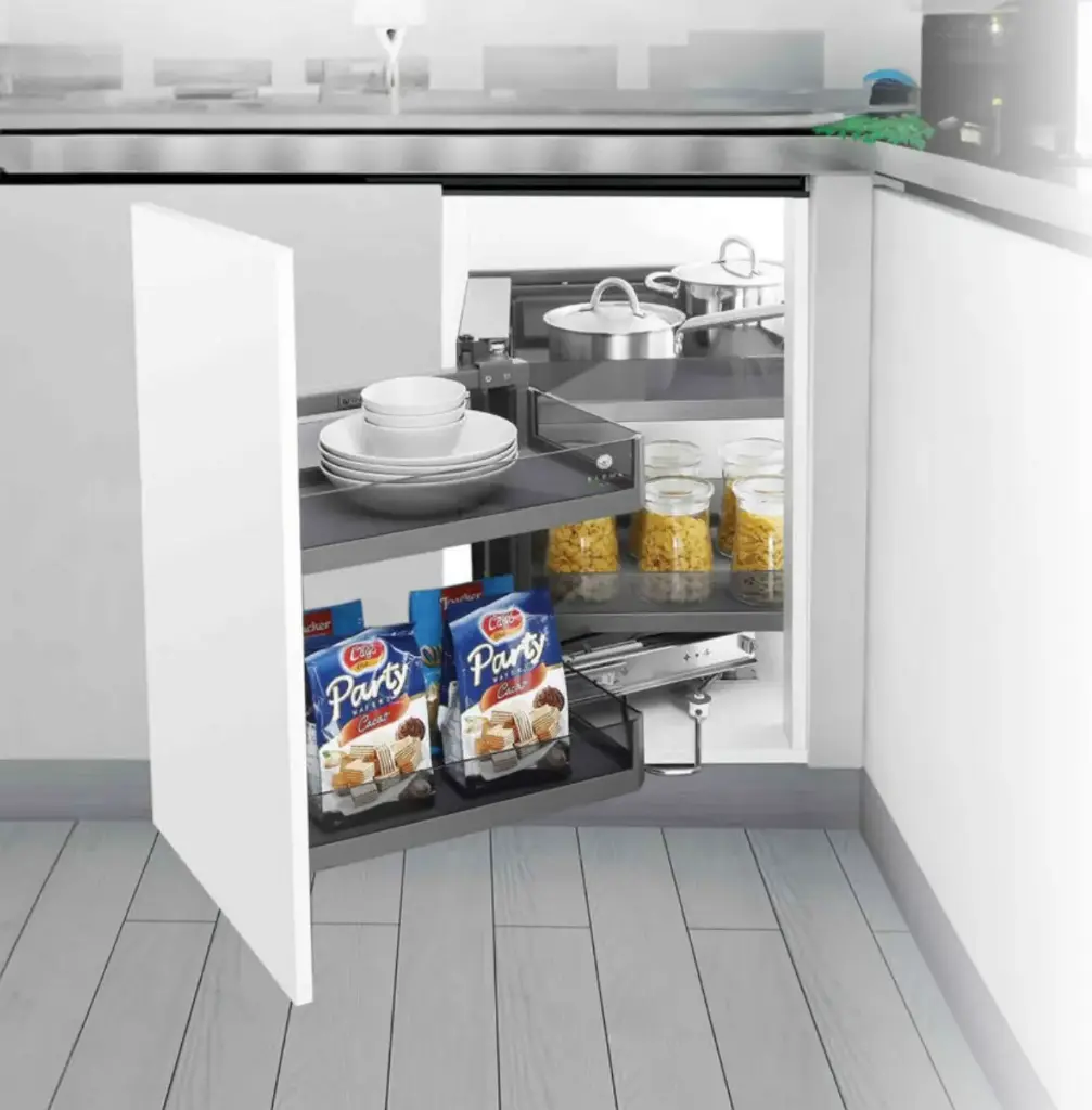   ماجيك كورنر  زجاج نصف خروج 